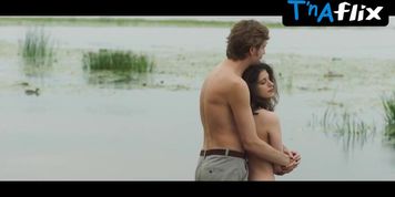 Anna Chiposkaya Breasts,  Bikini Scene  in Frantsuzskiy Master (Anna Chipovskaya)