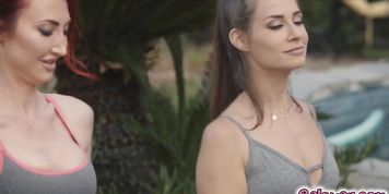 Cassidy is nervous, she's so attracted to Kendra James (Alix Lynx, Vanessa Veracruz)