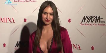 Lauren Gottlieb Hot Cleavage
