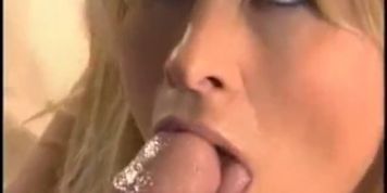 Classic MILF Threesome - video 1