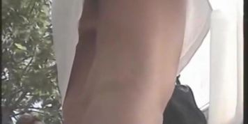 Mall upskirt shot of a blonde's bare bum