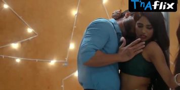 Ruks Khandagale Breasts,  Underwear Scene  in Samne Wali Khidki