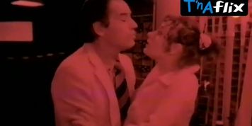 Nadiuska Breasts Scene  in Siete Chicas Peligrosas