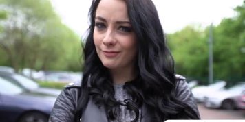 Brunette slut Alessa Savage flashes big ass for money