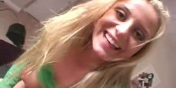 |Solo Girl Content| Denice - Lap dance1