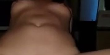 Flaca rika cogida por gordo