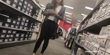 Sexy Girl Leggings Ass Candid