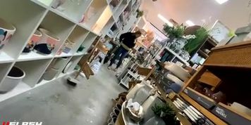 Bulge flash Milf in store