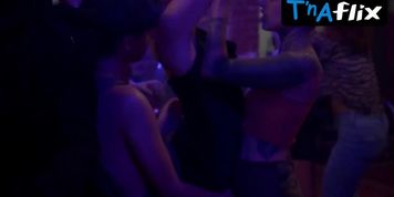 Michelle Badillo Lesbian,  Breasts Scene  in Vida