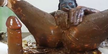 Ultra scat Girl