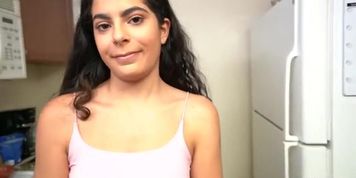 Cute girl is deepthroating her stepbrother in POV vid