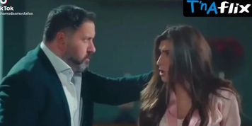 Mai Omar Lesbian,  Butt Scene  in A Few Hours In One Day