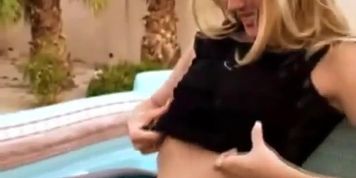 Viejo Rico cogiendo a una rubia (Amateurgirl, Old Man)