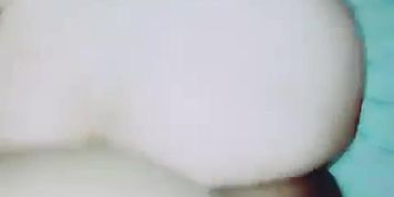 white girl sucks dicc