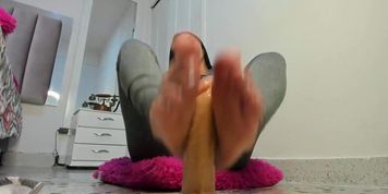 A_Cunning Footjob Booty Worship POV