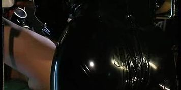 Gasmask electro latex femdom