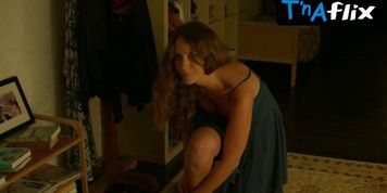 Lola Kirke Sexy Scene  in Mozart In The Jungle