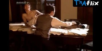Claudia Raia Lesbian Scene  in Engracadinha... Seus Amores E Seus Pecados