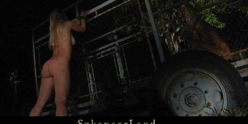 Blondes cage-bondaged outdoor in the dark for screw