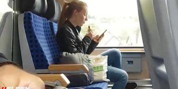 Cock Flash On Train