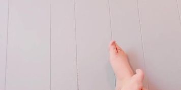 my first foot video - stepping, stretching, tapping, and toe wiggling