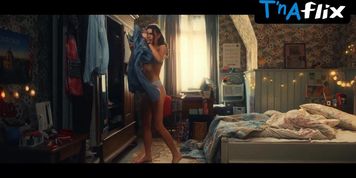 Harriet Herbig-matten Underwear Scene  in Maxton Hall - The World Between Us