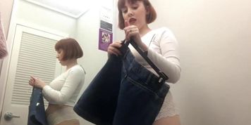 Daphne - Spy on Me in the Changing Room