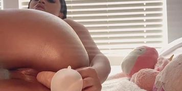Ass & Pussy Stuffing (Sommer Isabella)