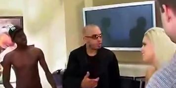 Cheating wife caught fucking a black dude (Mia Bangg)