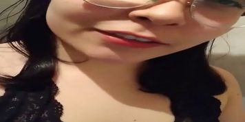 Girl Pisses White Jeans and Drools on Herself