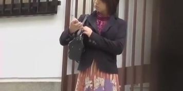 Glorious fiery hottie flashes her snatch when sharking chap lifts her long skirt
