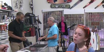 Fooled pawnshop newbie facialized