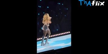 Sabrina Carpenter Sexy Scene  in Sabrina Carpenter Sexy Photo And Video Showing Off Her Seductive Stage Performance
