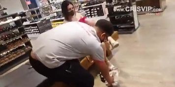 desconhecido j chegou enfiando no cu sem camisinha e ainda gozou dentro na frente do marido corno cristina almeida gloryhole 12