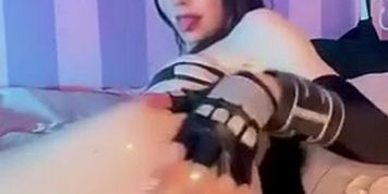 Katyuska MoonFox secretly and riskily masturbates while photographer packing up (Pretty Pussy)
