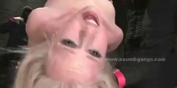 Skinny blonde slave opens up her holes for ubelievable total bond