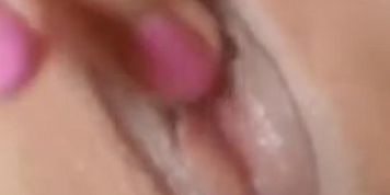 Wet pussy gets perfect mastrubation after school 