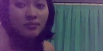 HOT INDO BUGIL