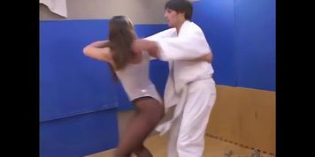 Chole mixed wrestling