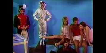 They're Alive! (USA 1987) (Amber Lynn, Isis Taylor, Nina Hartley, Shanna McCullough, Sharon Mitchell, Steve Drake, Taija Rae)