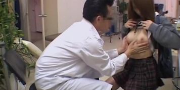 Hardcore  cunt fingering in hot medical fetish video (Seen this)
