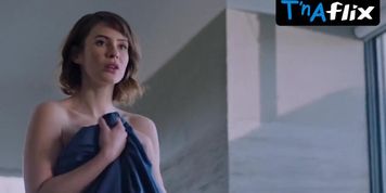 Linsey Godfrey Thong,  Bikini Scene  in He'S Watching