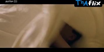 Nadeshda Brennicke Sexy Scene  in Banklady