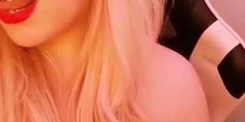 Chubby blonde camgirl