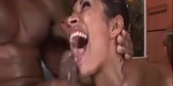 Emanuelle Diniz Vem Com Tudo latina cumshots latin swallow brazilian mexica (Tati Neves)