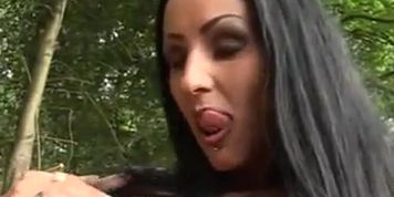 Sidney Dark fucks in road