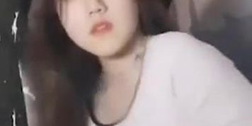 chinese student on live