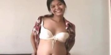 Preggo Filipina wants to show  playing her hairy pussy