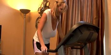 Huge Boobs On A Treadmill