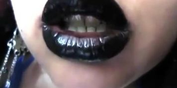 [PLUMP LIPS KISSES] I Feed Off Of Your Weakness!